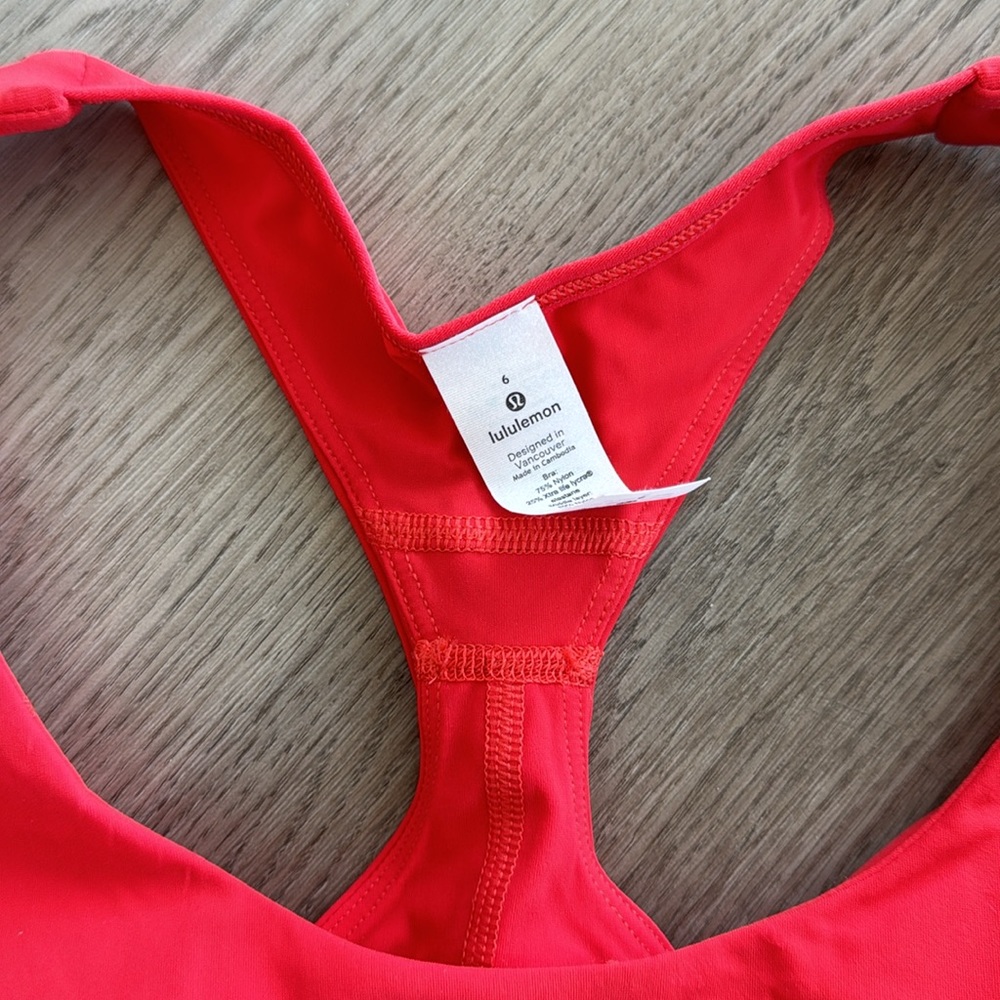 NWT lululemon bra - Picture 3 of 3